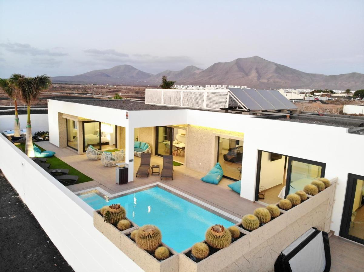 Sea Breeze Villas Lapa And Claca Playa Blanca  Zewnętrze zdjęcie